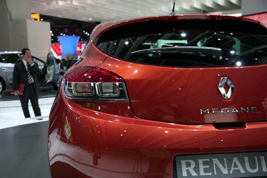  Renault Megane Coupe 2009 года  (фото 58 из 73)